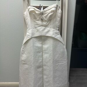 Chic Strapless White Floral Dress